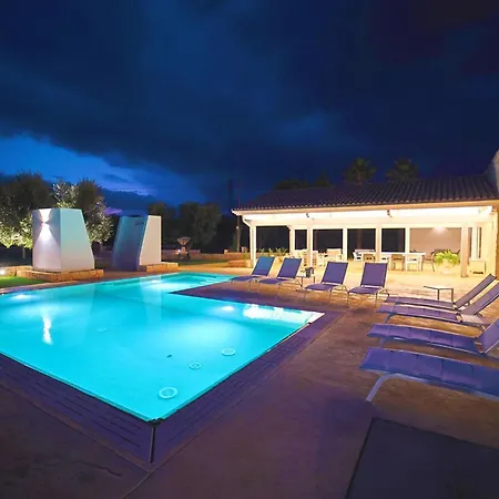 San Giacomo Con Piscina E Oasi Idromassaggio * San Michele Salentino